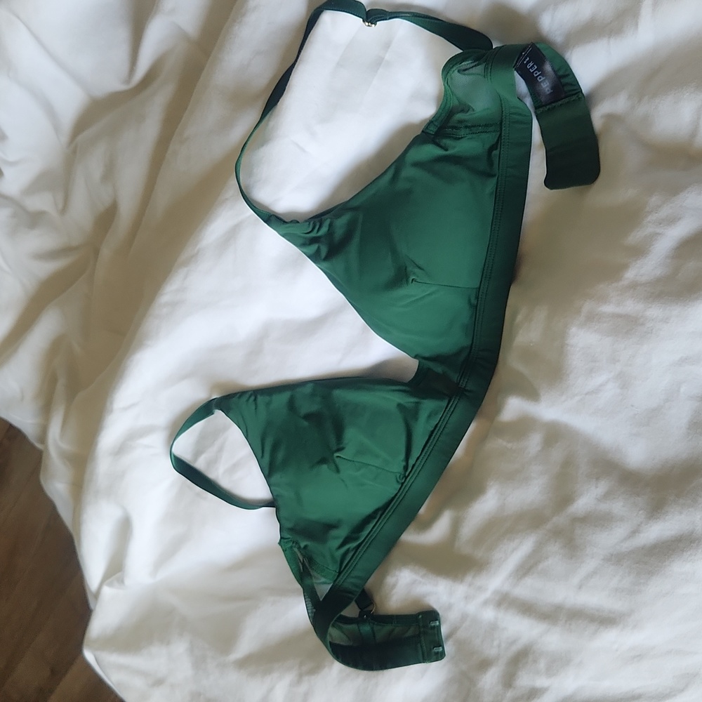 Emerald green wirefree pepper bra